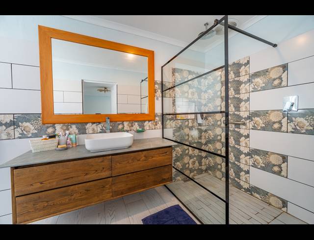 3 BEDROOM FREEHOLD FOR SALE IN MARINA MARTINIQUE